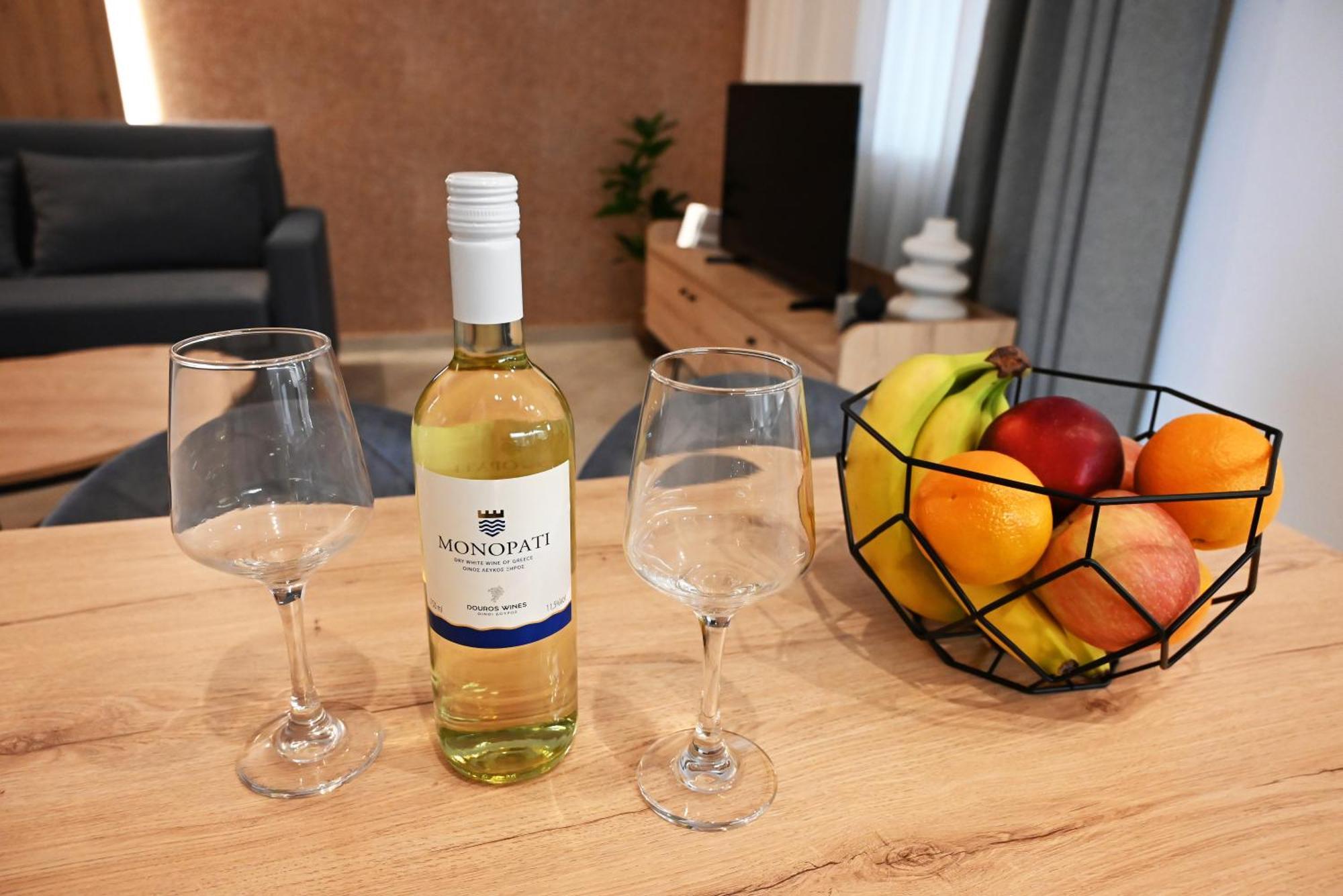 Mouson Luxury Suite With Free Private Parking 카발라 외부 사진